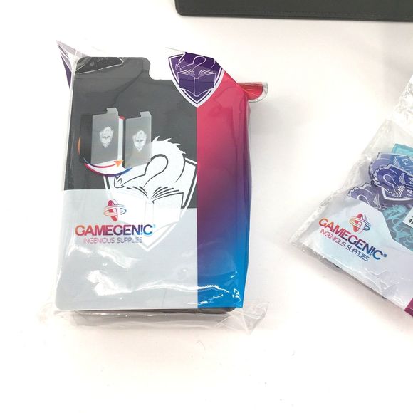 GAMEGENIC Deck Box The Academic 133+ XL BLACK/PURPLE Tolarian Kickstarter Bundle - Picture 7 of 14